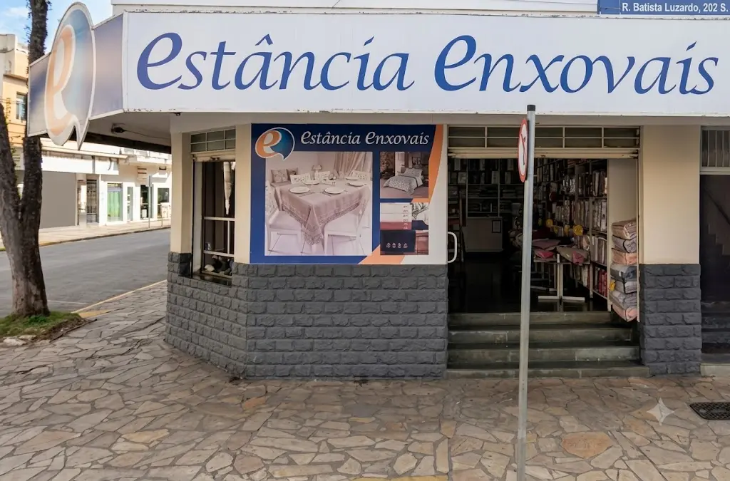 Fachada da Estância Enxovais em São Lourenço